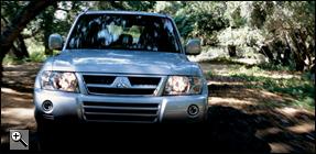 Fotky: Mitsubishi Montero Limited (foto, obrazky)