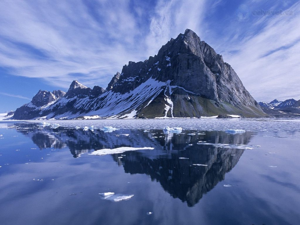 Foto: Mountain Reflections, Spitsbergen, Norway