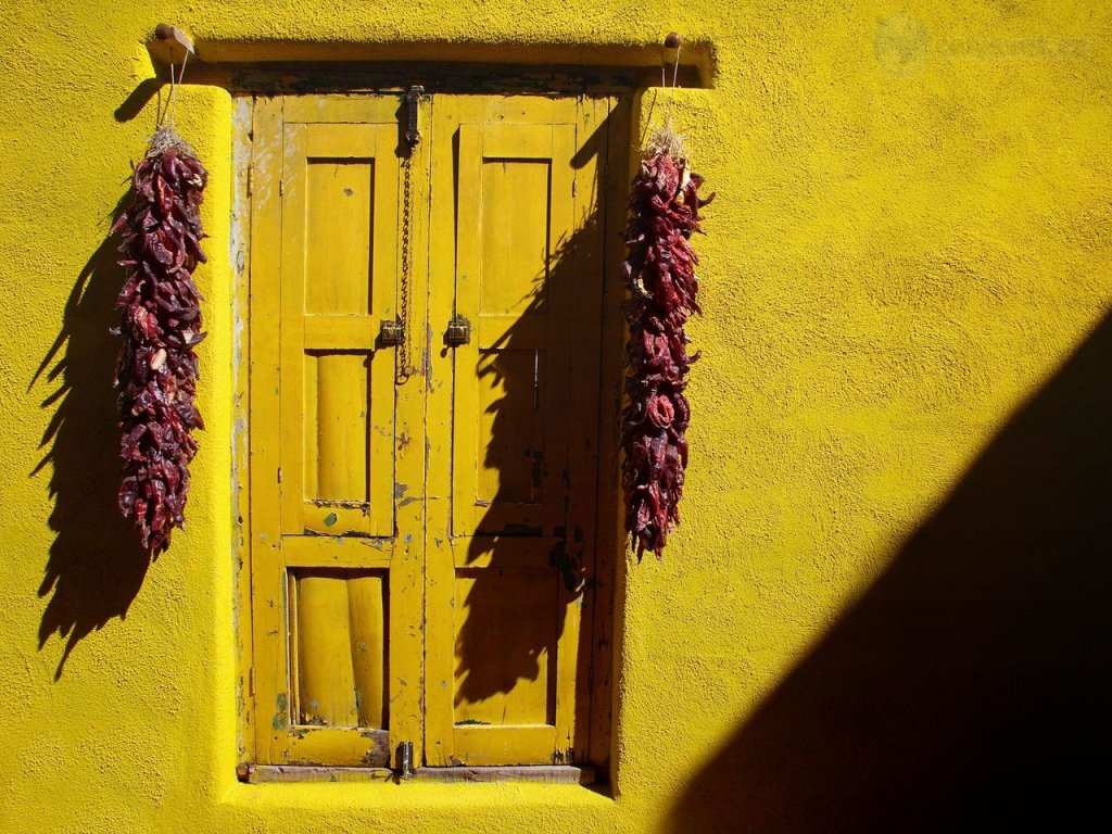 Foto: Doorway & Pepper Ristra, Tucson, Arizona