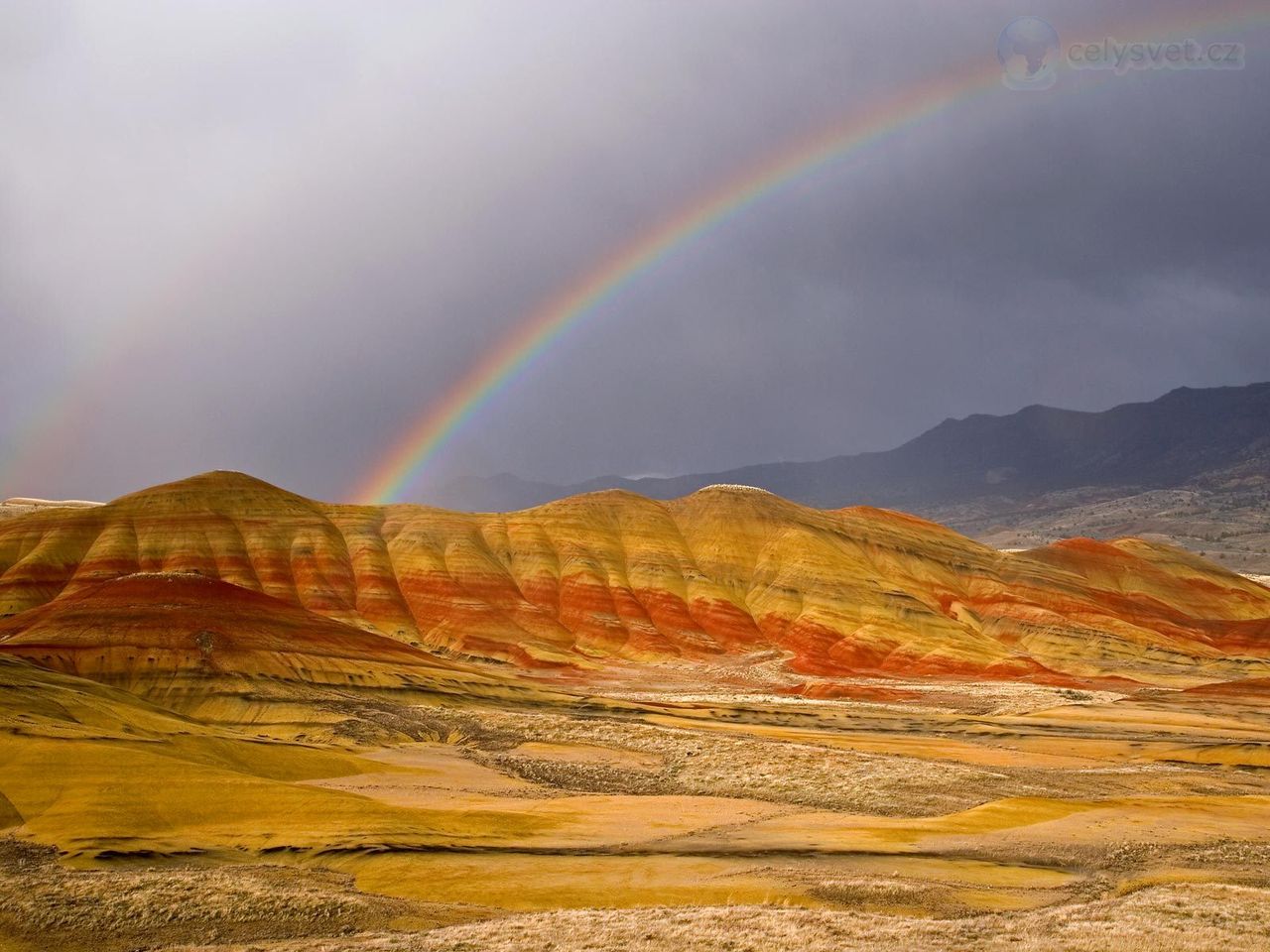 Foto: Rainbow Over The Painted Hills, Oregon